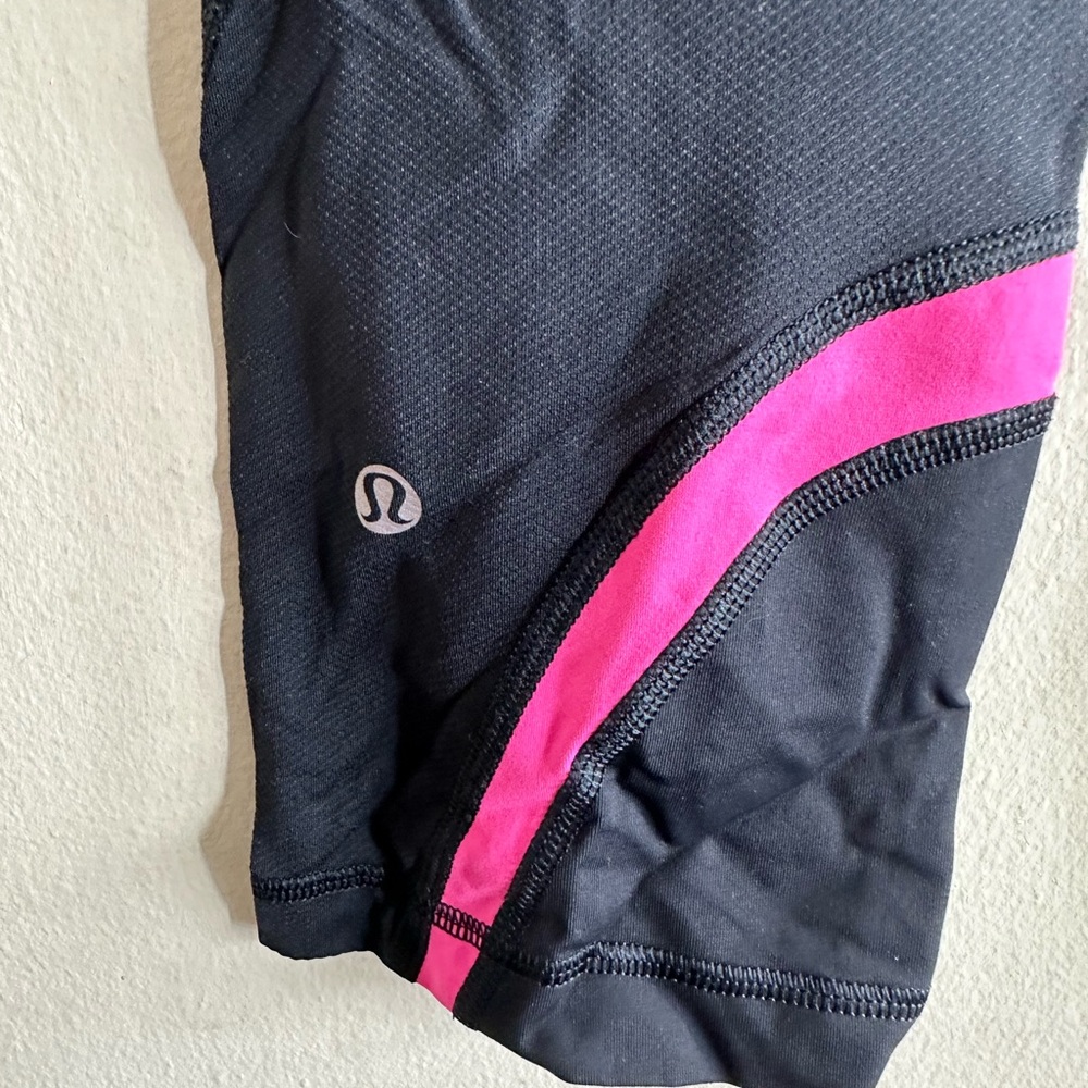 Lululemon Capri workout pants - Picture 3 of 3